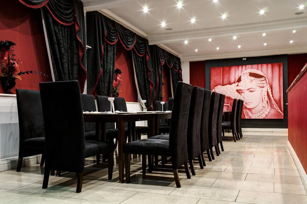 Oyo Clayton Lodge Newcastle-under-Lyme Esterno foto
