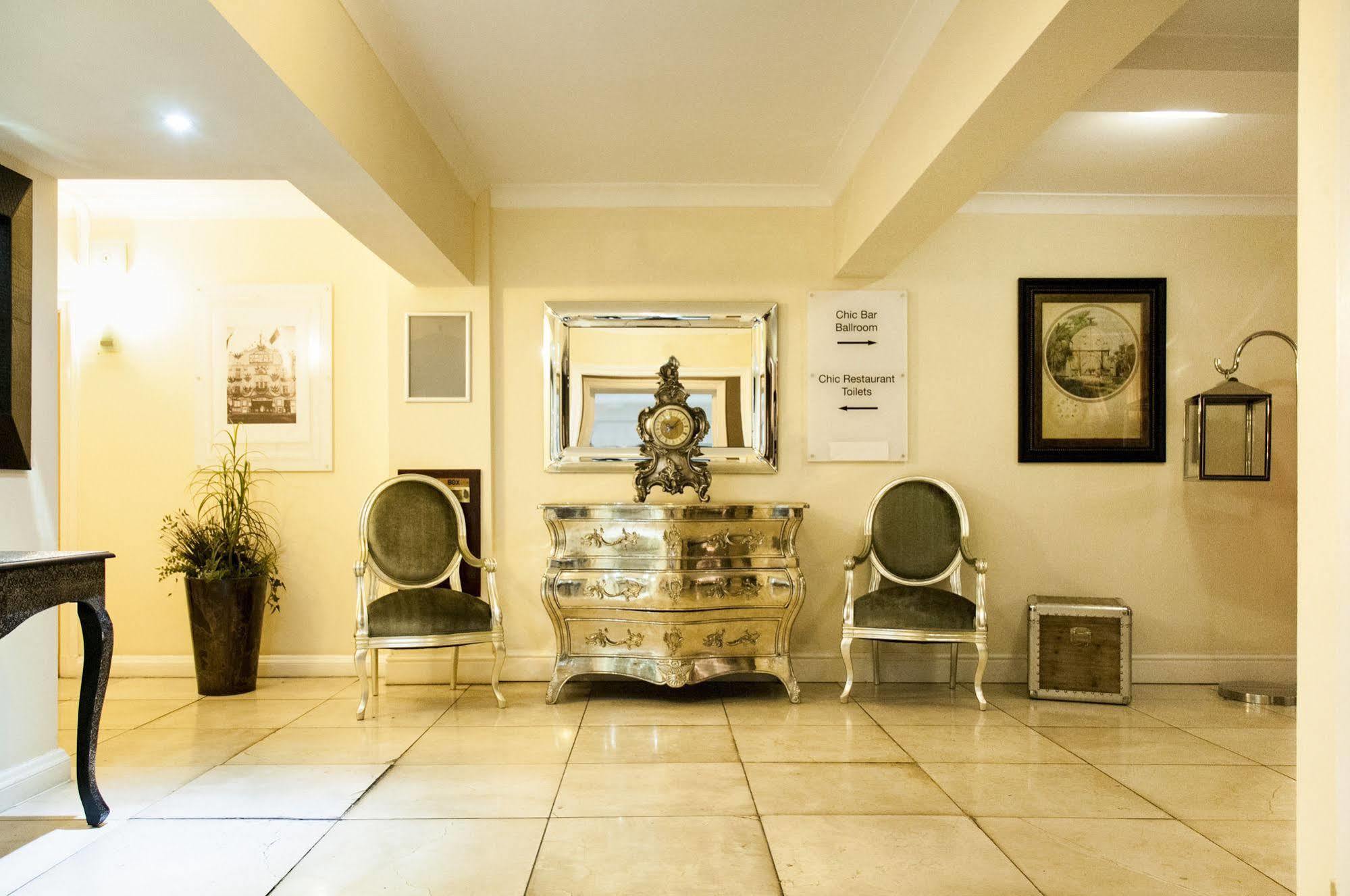 Oyo Clayton Lodge Newcastle-under-Lyme Esterno foto