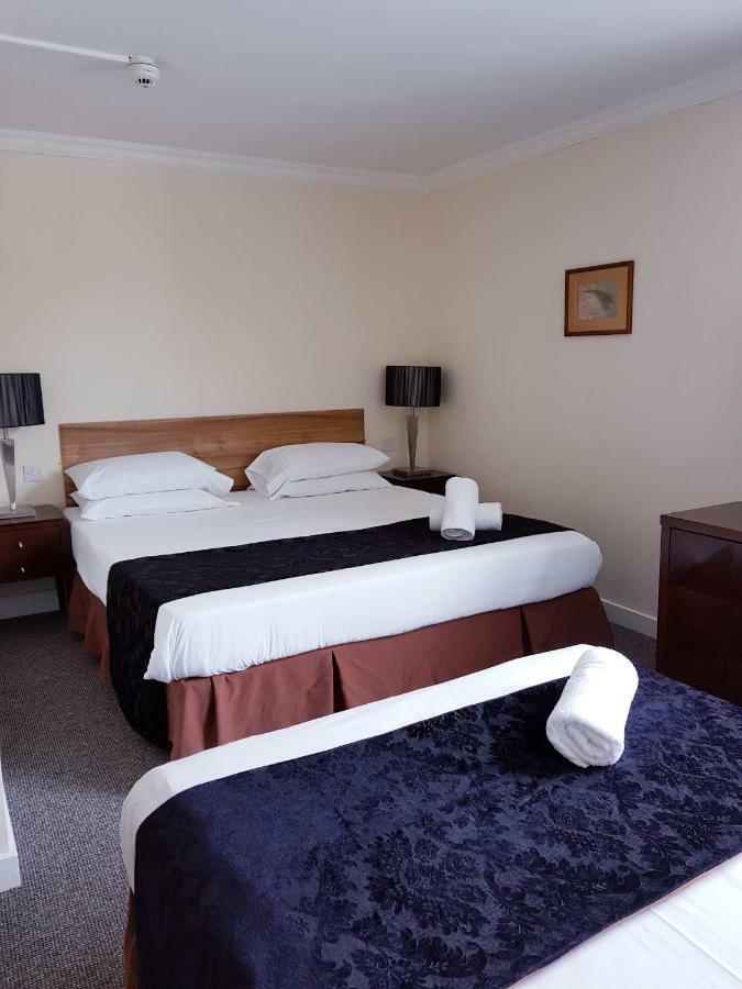 Oyo Clayton Lodge Newcastle-under-Lyme Esterno foto