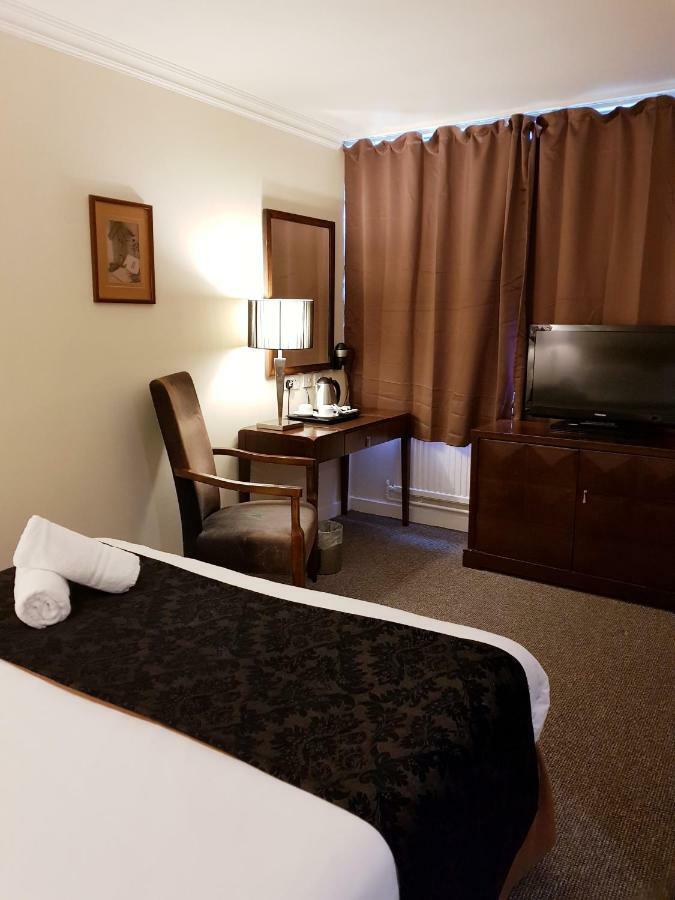 Oyo Clayton Lodge Newcastle-under-Lyme Esterno foto